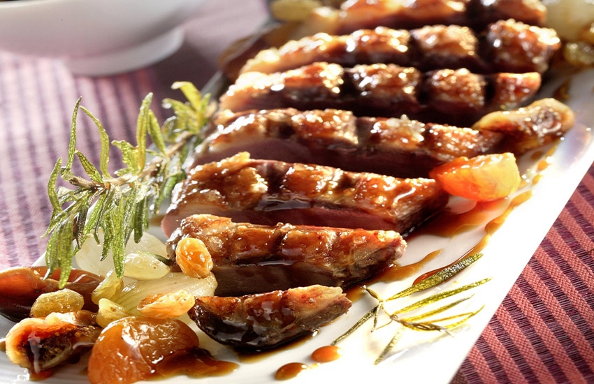 Recette Magret de canard aux raisins - La cuisine familiale : Un plat, Une  recette